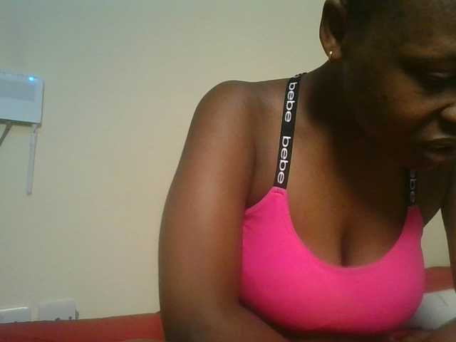 nudevelvet live cam on BongaCams