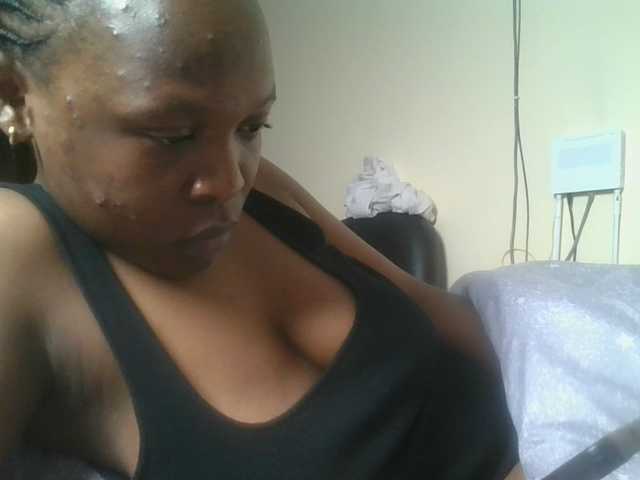 nudevelvet, live now on BongaCams