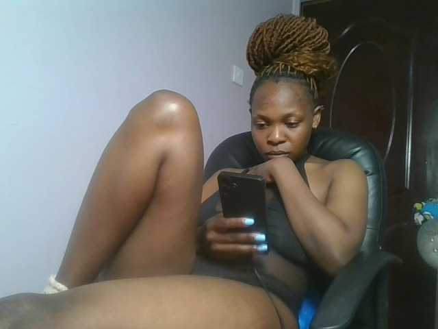 nudevelvet live cam on BongaCams