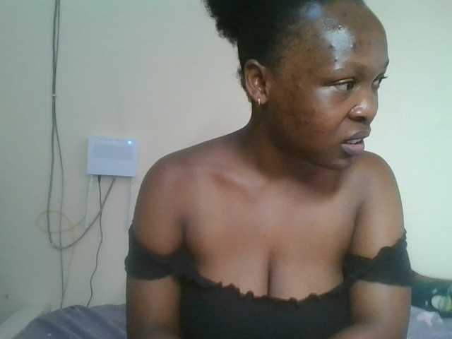 nudevelvet live cam on BongaCams