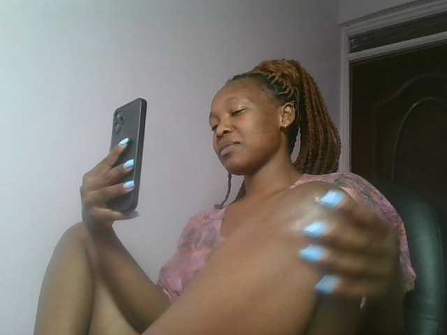nudevelvet live webcam show