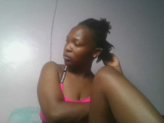 nudevelvet live cam on BongaCams