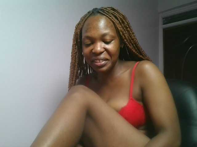 nudevelvet live webcam show