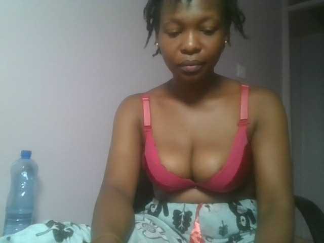 nudevelvet live cam on BongaCams
