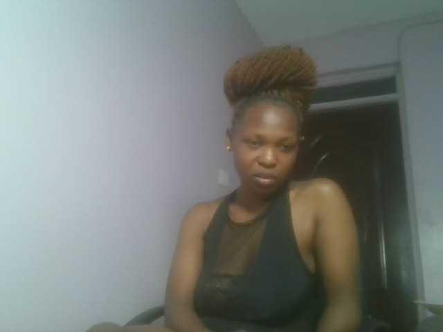 nudevelvet live cam on BongaCams