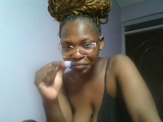 nudevelvet live cam on BongaCams