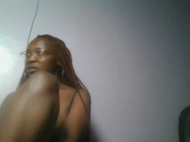 nudevelvet live cam on BongaCams
