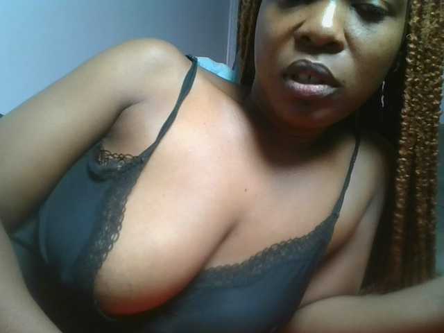 nudevelvet live webcam show