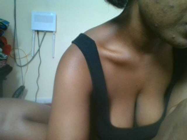 nudevelvet live cam on BongaCams