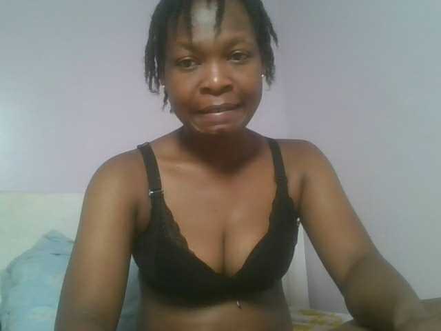 nudevelvet live cam on BongaCams