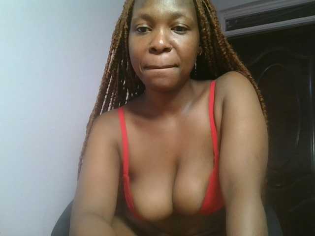 nudevelvet live webcam show