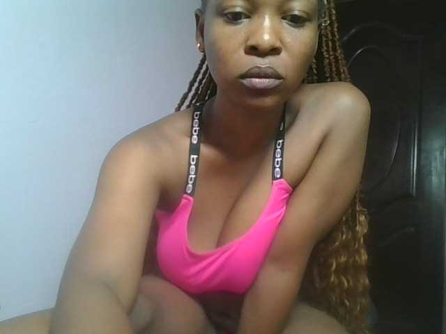 nudevelvet live webcam show