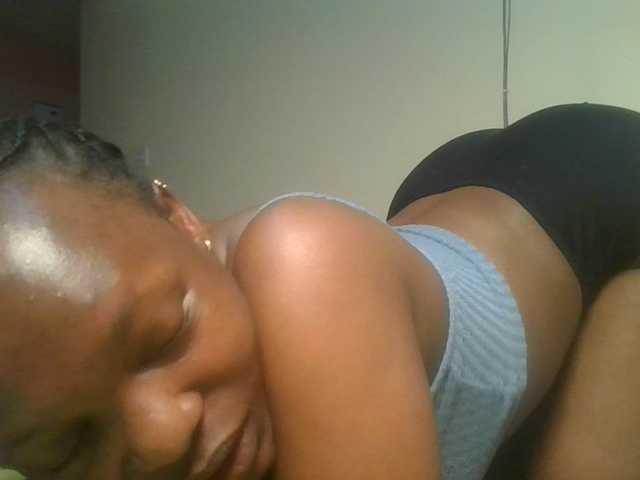 nudevelvet live cam on BongaCams