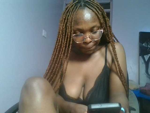 nudevelvet live cam on BongaCams