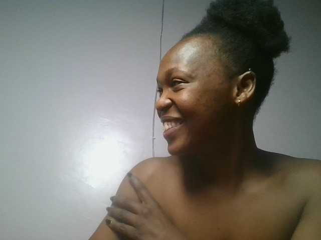 nudevelvet live cam on BongaCams