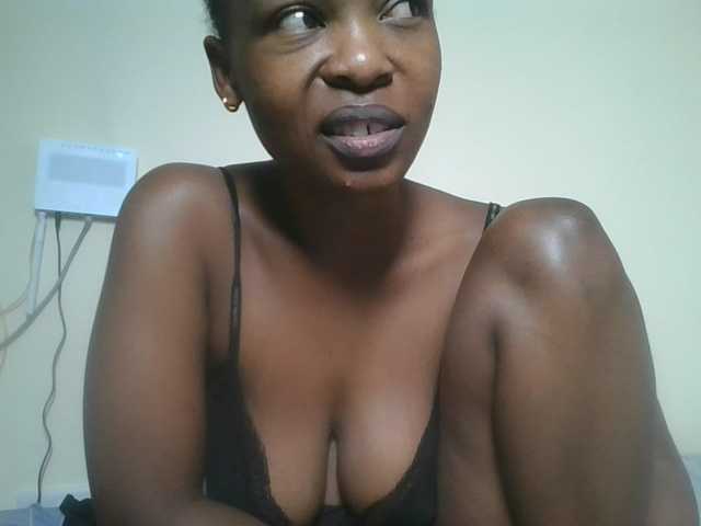 nudevelvet live cam on BongaCams