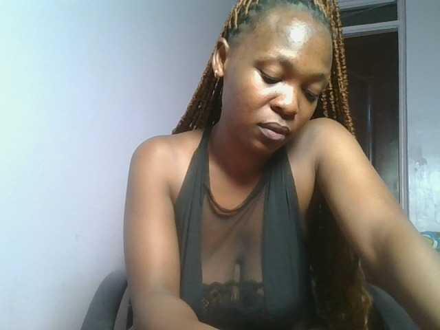 nudevelvet live cam on BongaCams