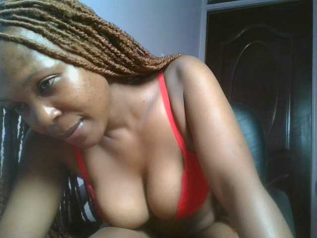 nudevelvet live webcam show