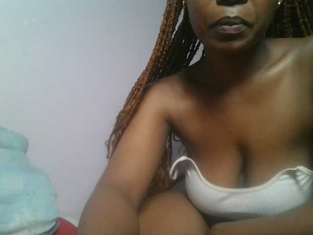 nudevelvet Live Cam on BongaCams