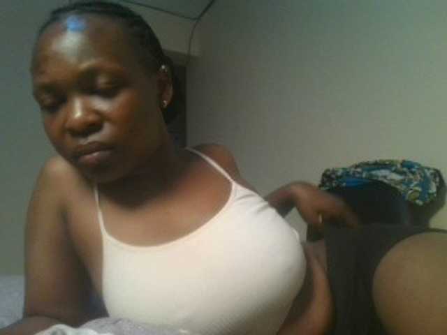 nudevelvet live cam on BongaCams