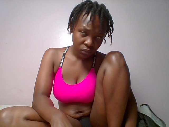 nudevelvet live cam on BongaCams