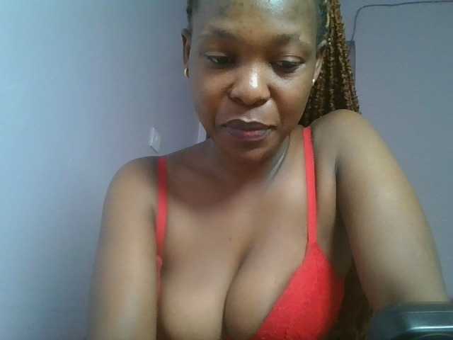 nudevelvet live cam on BongaCams