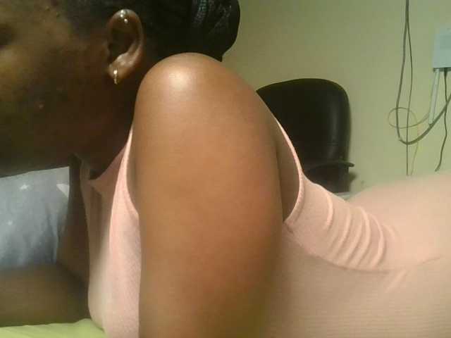 nudevelvet live cam on BongaCams