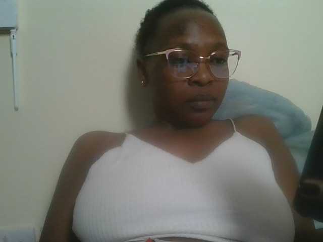nudevelvet live cam on BongaCams