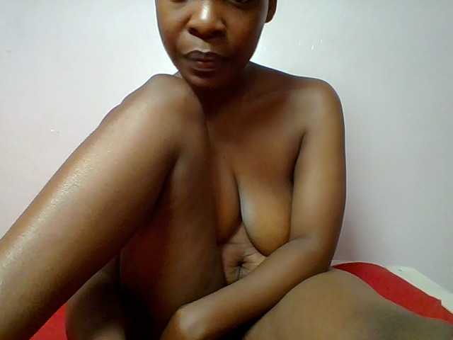 nudevelvet live cam on BongaCams