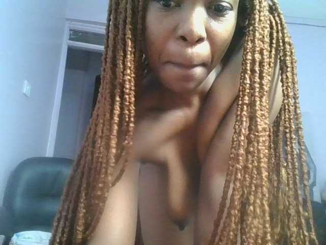 nudevelvet live cam on BongaCams