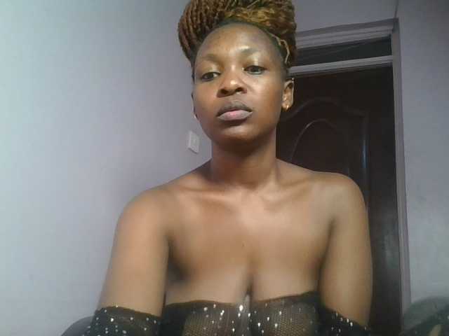nudevelvet live cam on BongaCams