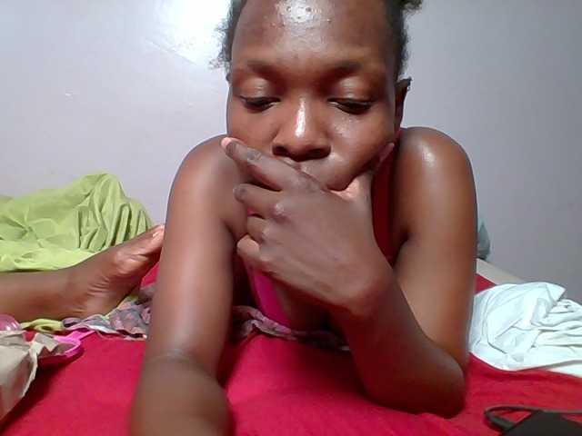 nudevelvet live cam on BongaCams