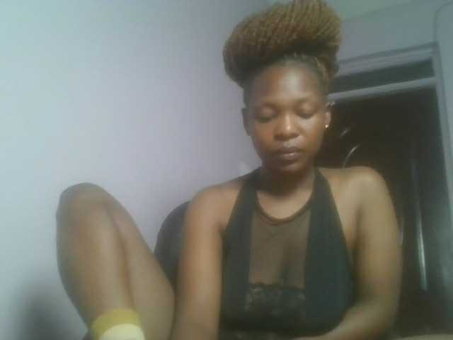 nudevelvet live cam on BongaCams