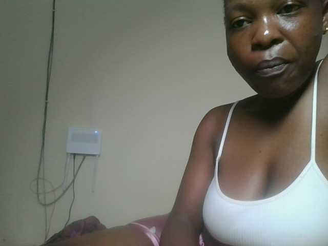 nudevelvet live cam on BongaCams