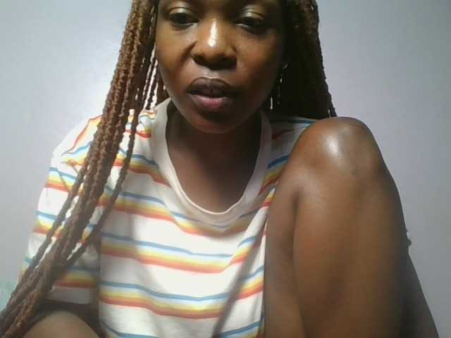 nudevelvet live cam on BongaCams