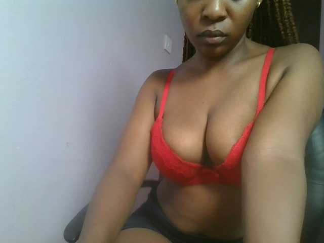 nudevelvet live webcam show