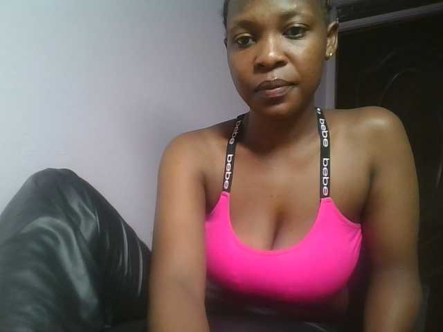 nudevelvet live cam on BongaCams