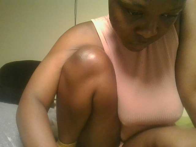 nudevelvet live cam on BongaCams