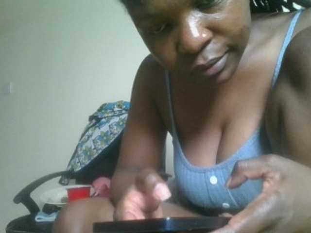 nudevelvet live cam on BongaCams