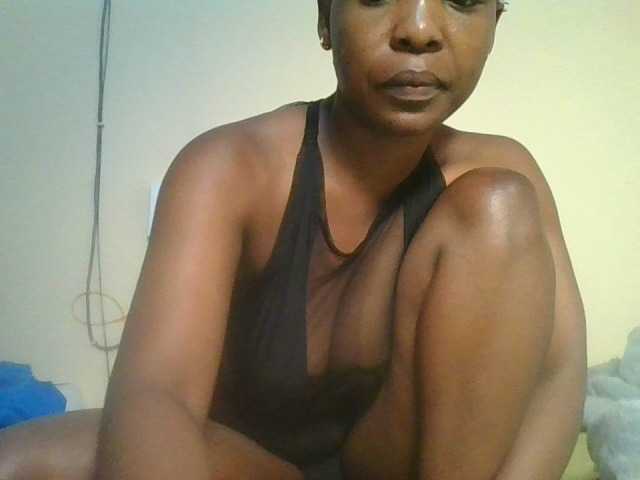 nudevelvet — live female cam