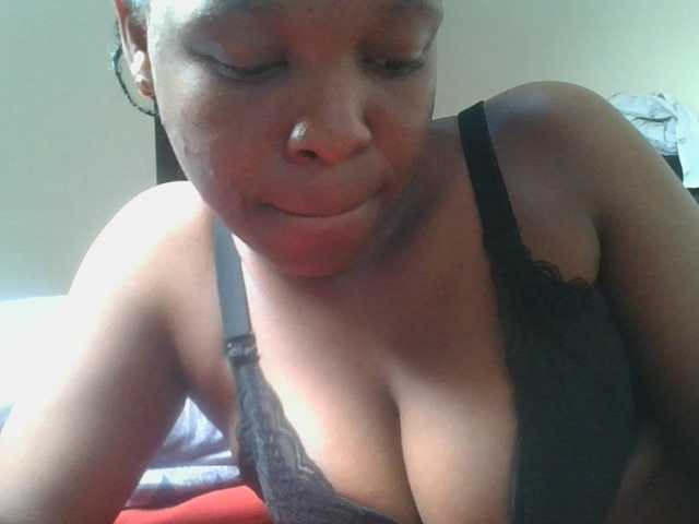 nudevelvet live cam on BongaCams