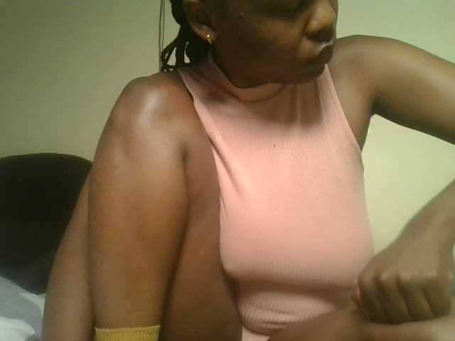 nudevelvet live cam on BongaCams