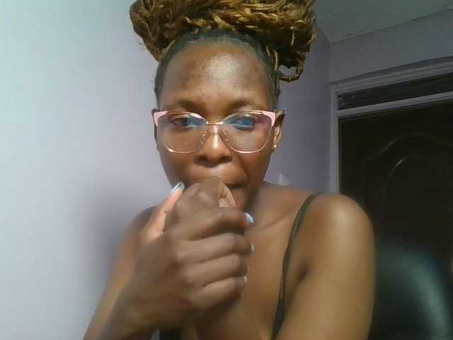 nudevelvet live cam on BongaCams