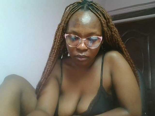 nudevelvet live cam on BongaCams