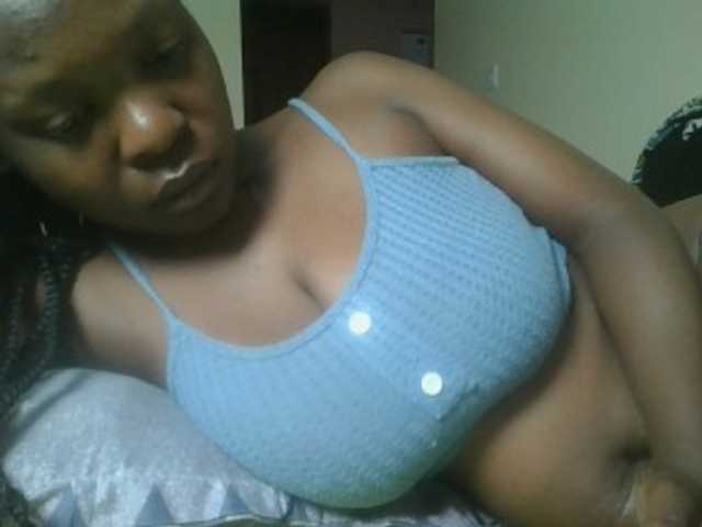 nudevelvet live cam on BongaCams