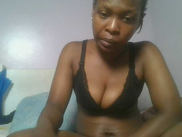 nudevelvet live cam on BongaCams