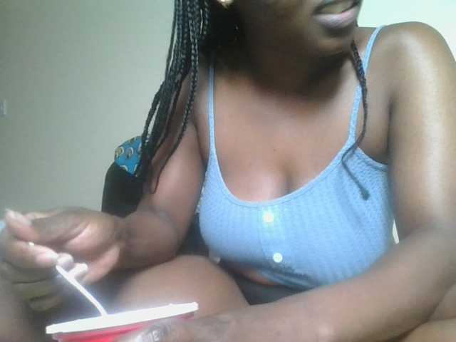 nudevelvet live cam on BongaCams