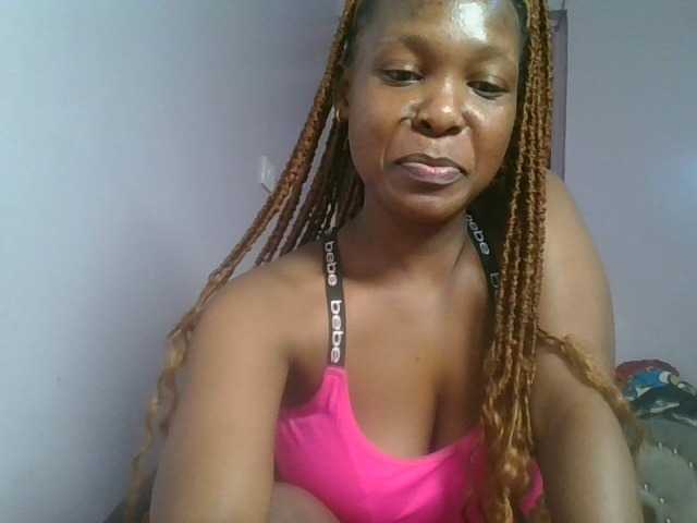 nudevelvet live cam on BongaCams