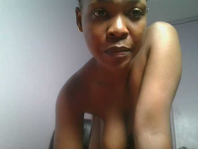 nudevelvet live cam on BongaCams