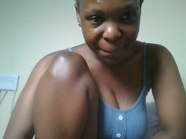 nudevelvet live cam on BongaCams